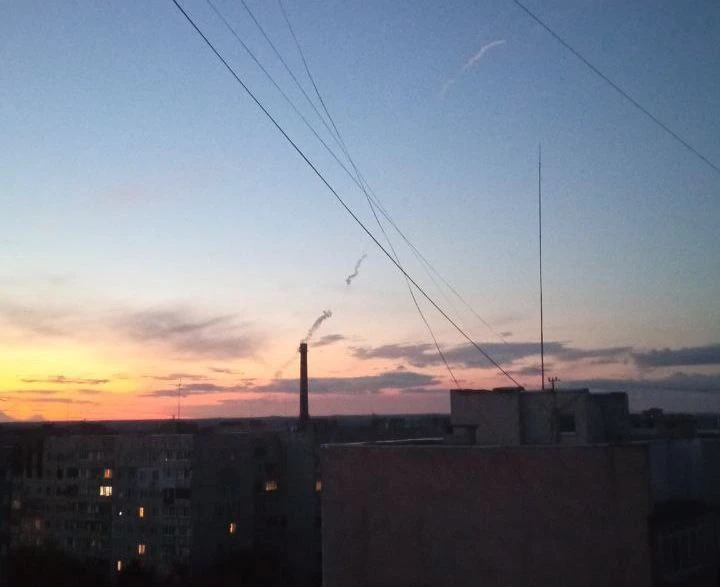 Вибухи біля Маріуполя