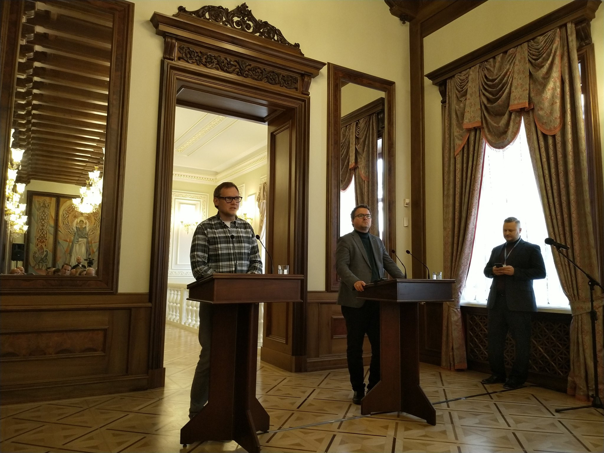 Офіс президента та МЗС зібрали іноземних дипломатів, щоб розповісти про створення міжнародного трибуналу