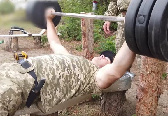 Військовий Олег