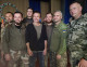 На фото Вакарчук з українськими військовими
