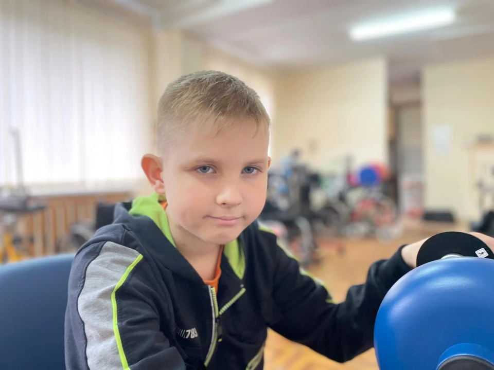 11-річний Артем пережив кому та 8 операцій