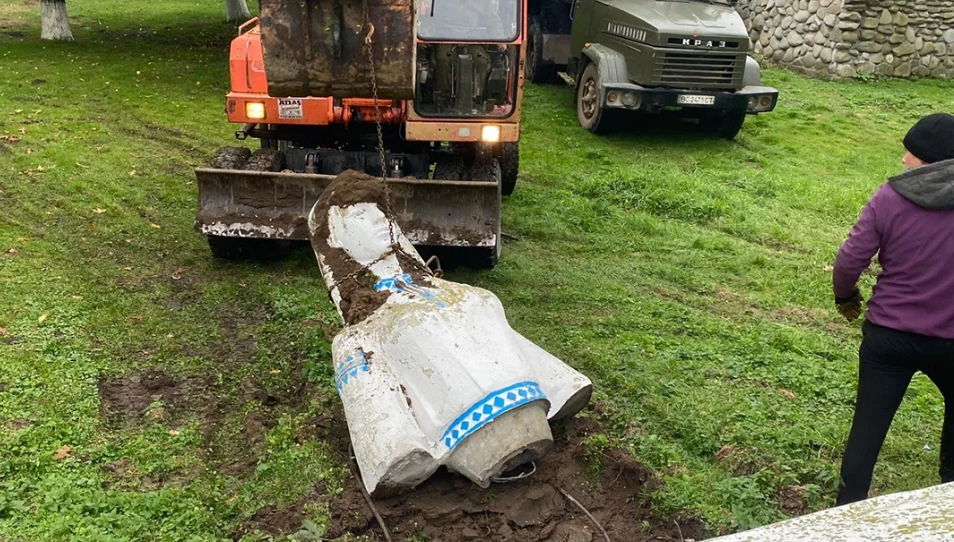пам’ятник червоній армії у Прилбичах