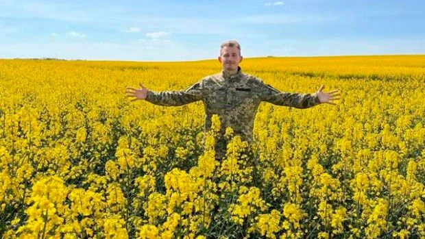 Фото артист Коля Сєрга