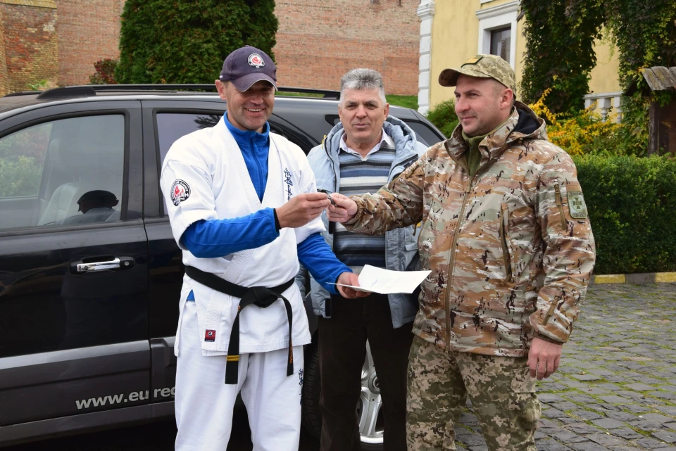Передача ключів від авто