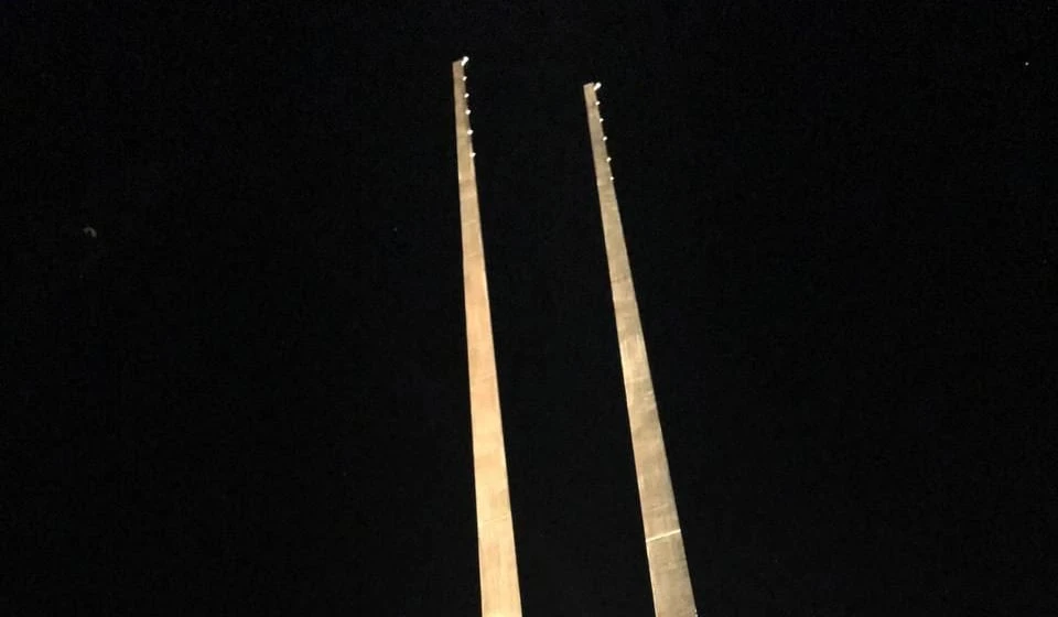 В Маріуполі з флагштоків зникли російські триколори
