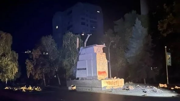 У Миколаєві зруйновано пам'ятник радянському чекісту