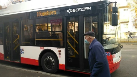 тролейбус у Луцьку