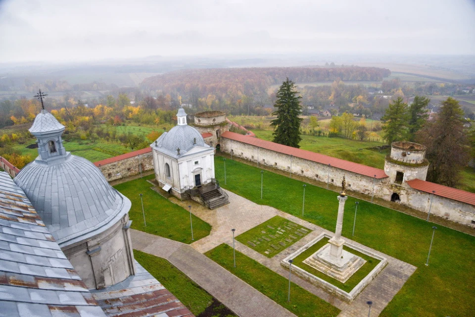 Підкамінь
