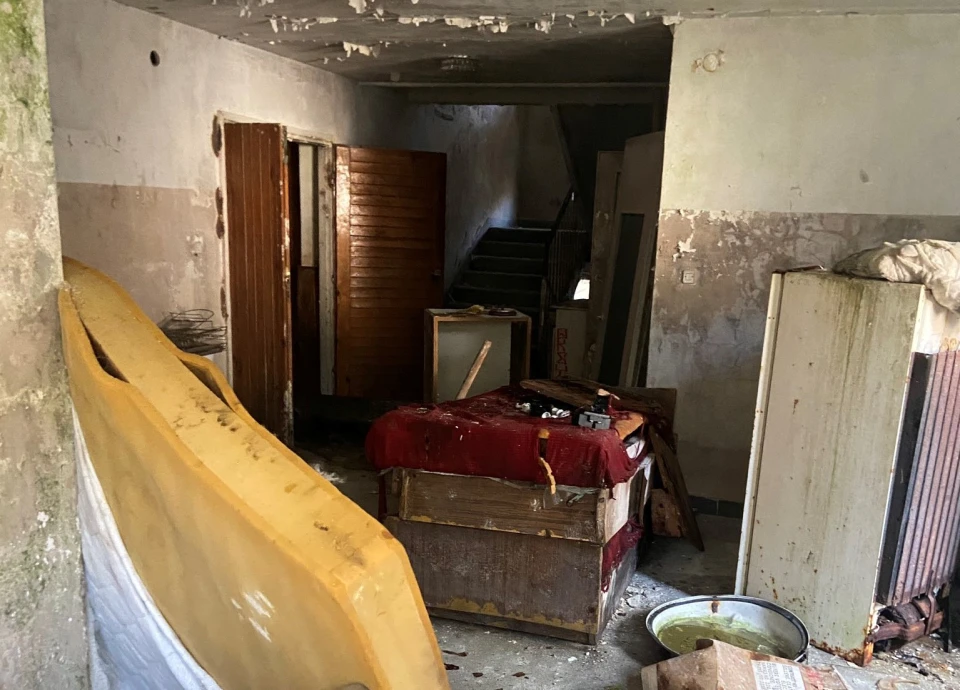 Поруйнований будинок, який у Польщі орендувало посольство РФ