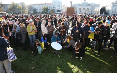 Повертаємо зв'язок до Херсона