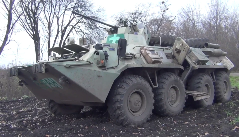 російський бронетанспортер БТР-82