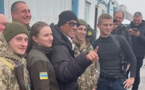 На фото: Жан-Клод Ван Дамм зустрівся з українськими військовими