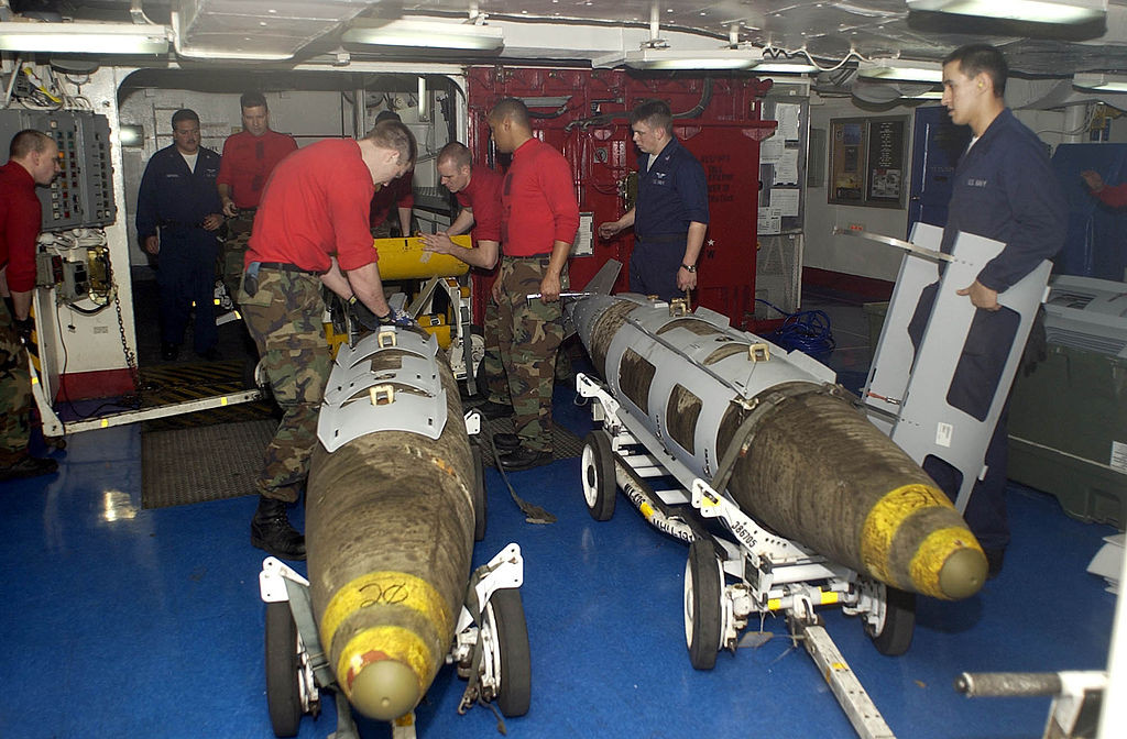US gives Ukraine smart bomb kits. Espreso