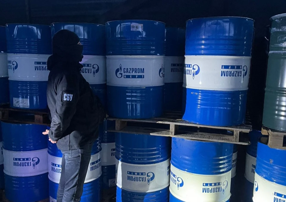 На Чернігівщині продавали хімічні речовини з РФ у діжках Газпрому