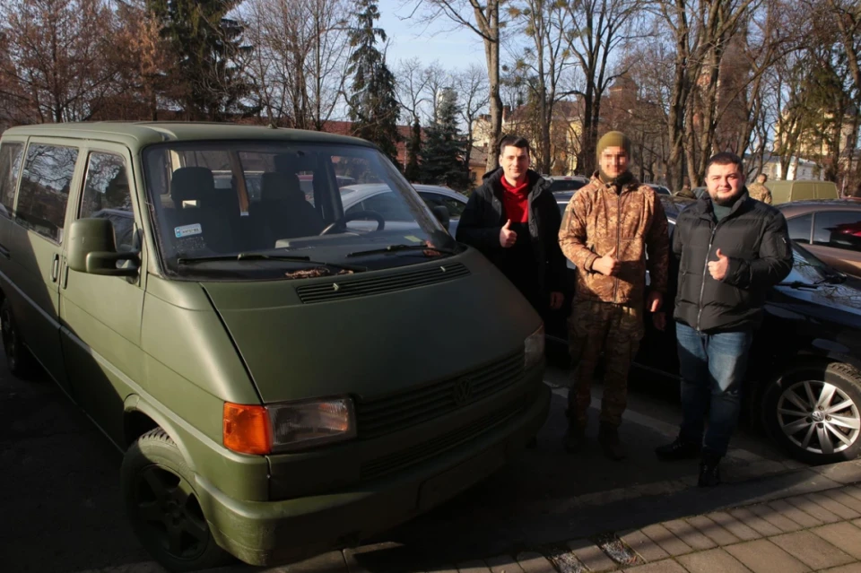 автомобіль ЗСУ