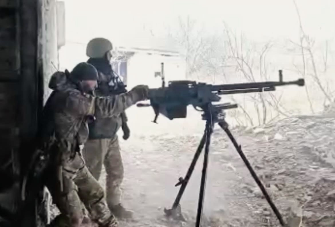 Russian Soldier Castrates Ukraine Soldier