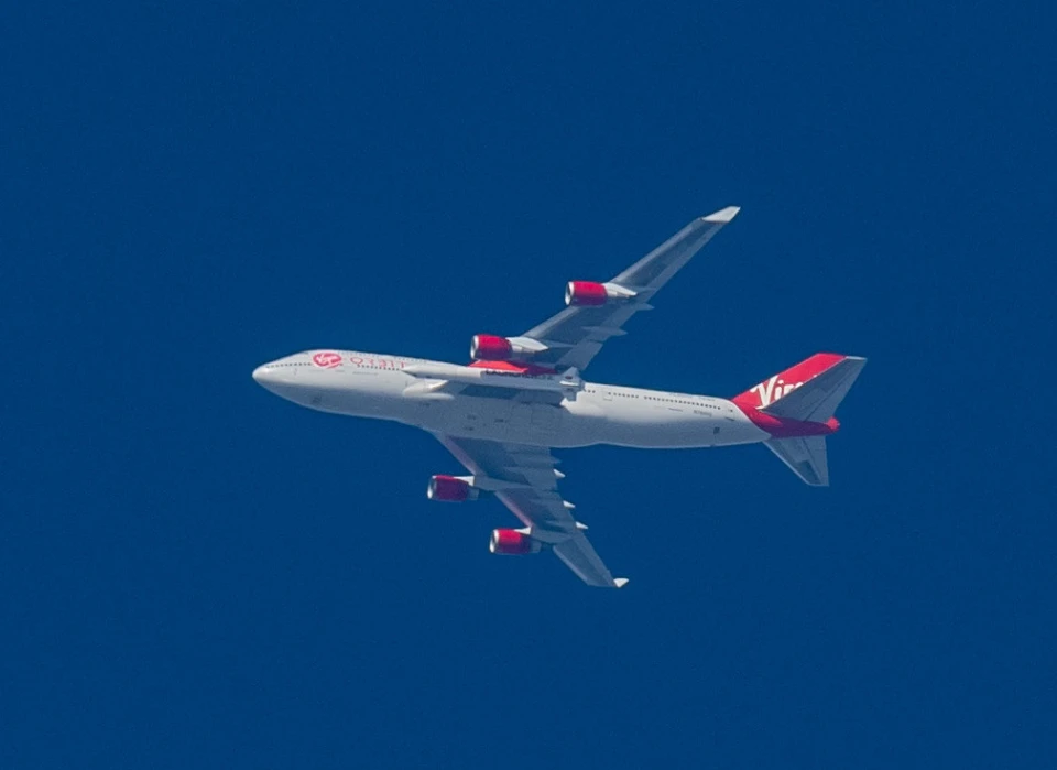 Літак Boeing-747 Cosmic Girl Virgin Orbit
