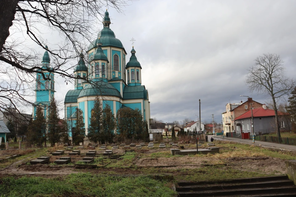 У Мостиськах перенесуть кладовище радянських солдатів з центру міста