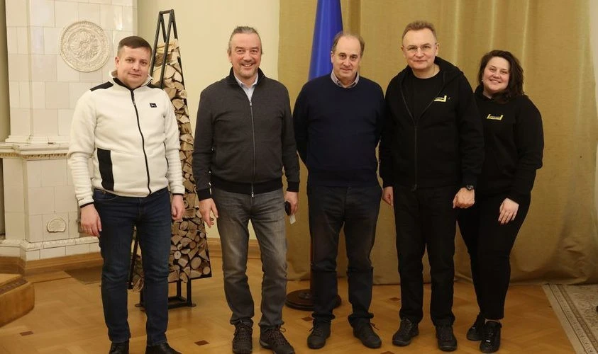 Благодійний фонд "Ангели для України"