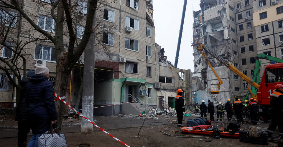 Ракетний удар по багатоповерхівці в Дніпрі