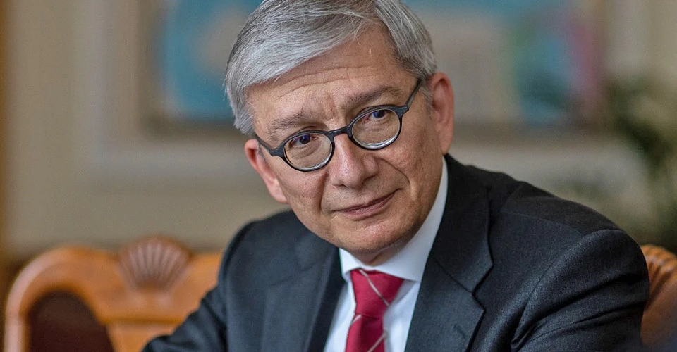 Евген Чолій