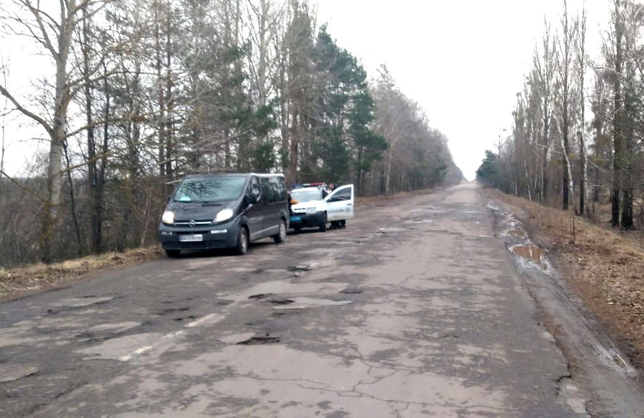 На Рівненщині п'яна водійка без прав на їзду хотіла відкупитися хабарем