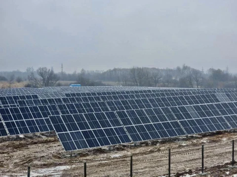 На Львівщині запустили нову сонячну електростанцію