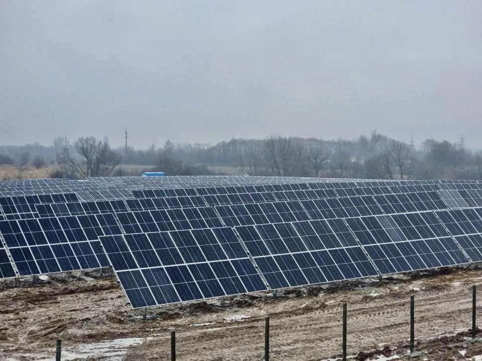 На Львівщині запустили нову сонячну електростанцію