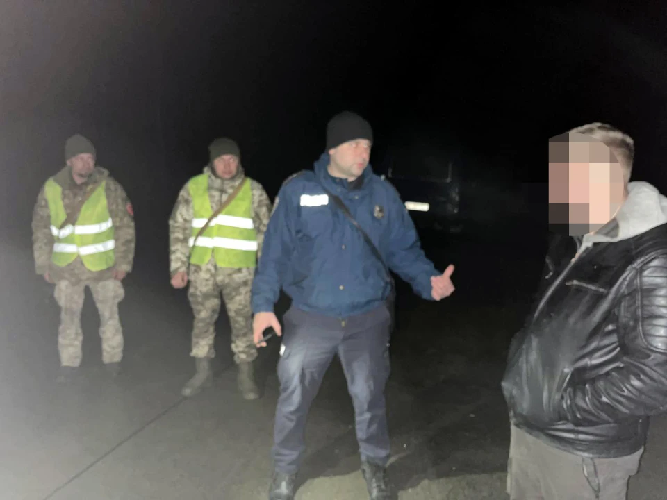 На РІвненщині поліцейські затримали п'яного порушника комендантської години