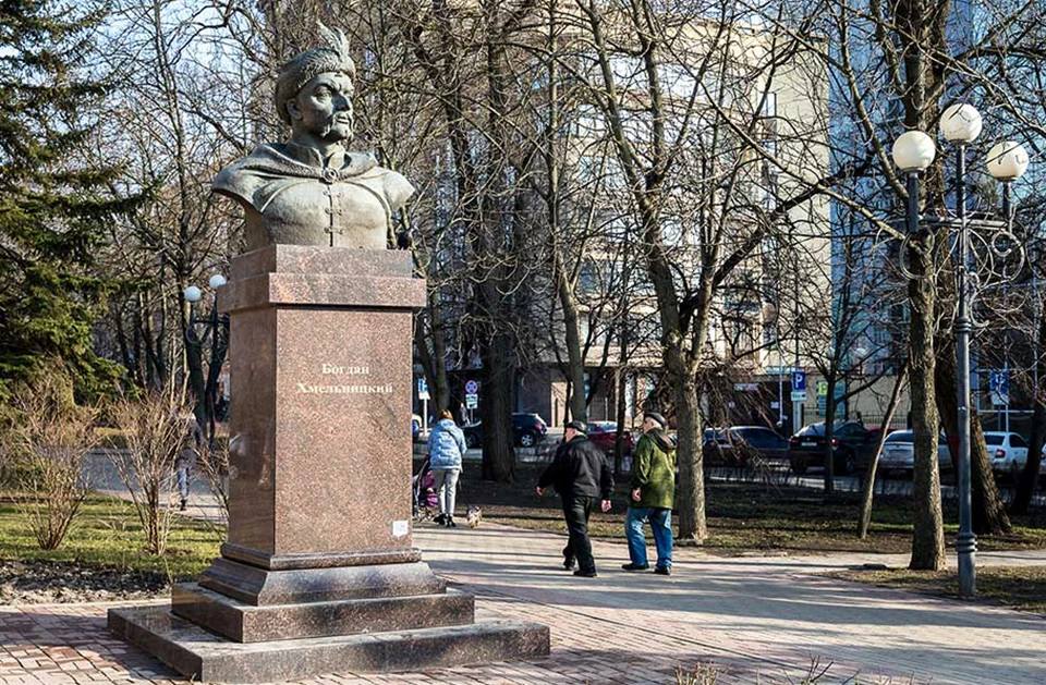 пам'ятник Богдана Хмельницького в Бєлгороді