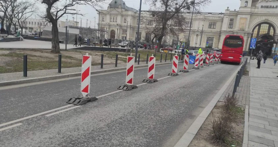 у Львові на вокзалі встановили делініатори