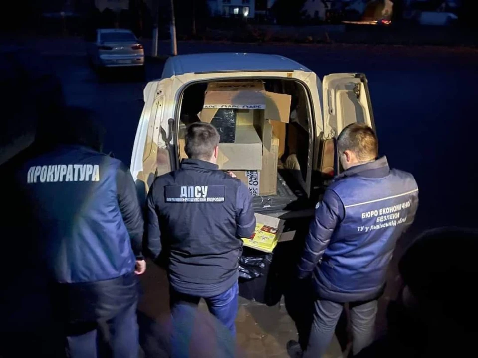 На Львівщині виявили нелегальний продаж сигарет з Молдови і підробленого алкоголю