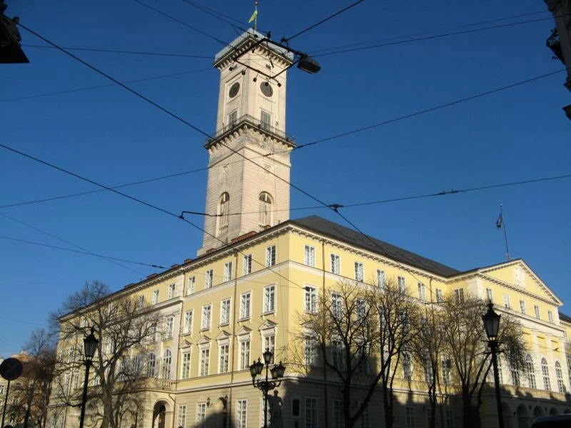 У Садового з'явилося 5 позаштатних радників-чиновників з Маріуполя