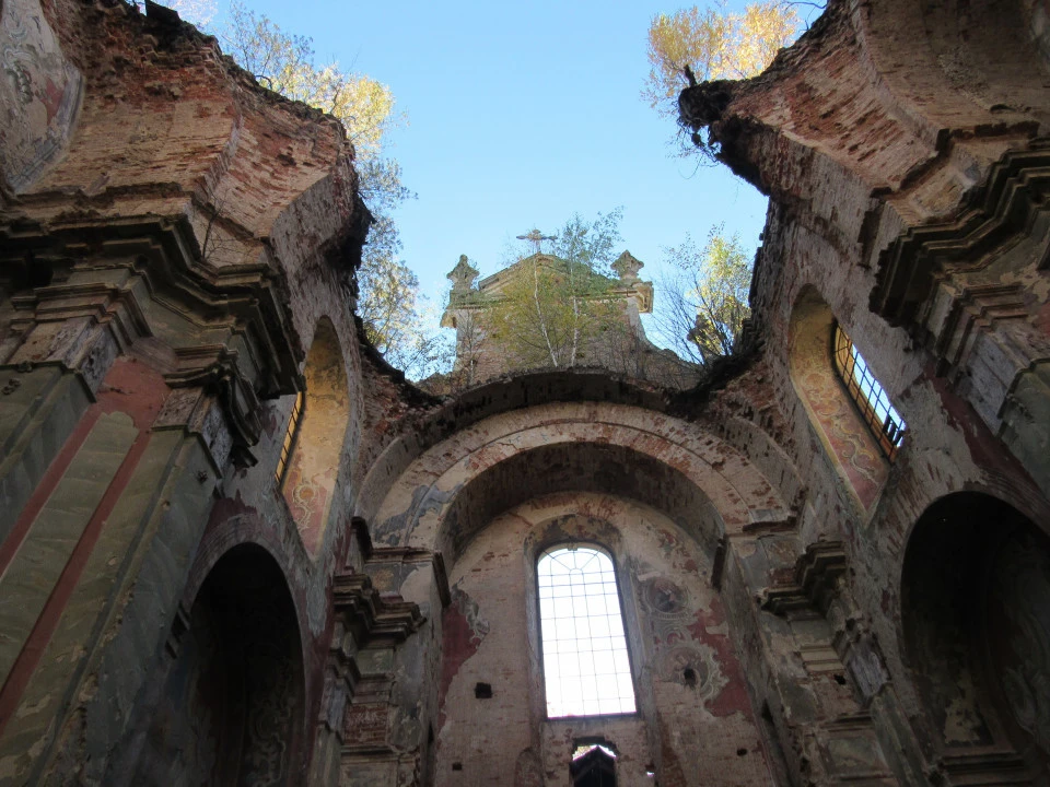 Фрагмент храму Всіх Святих у селі Годовиці