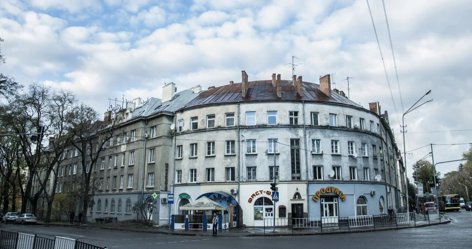 Львівська міськрада продає за майже 1,5 млн грн приміщення у пам'ятці архітектури біля Стрийського парку