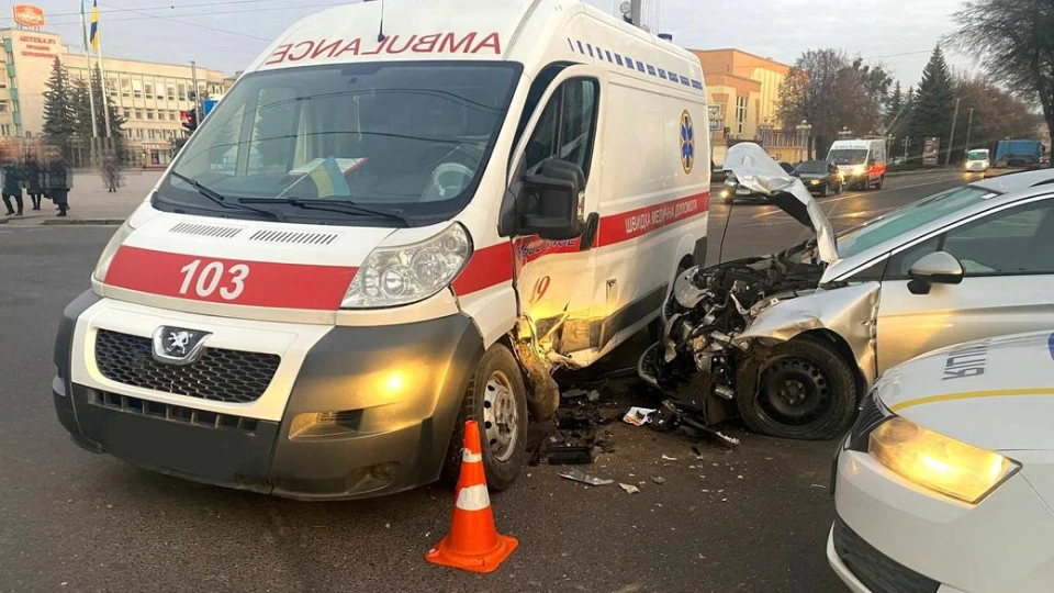 ДТП зі швидкою у Рівному