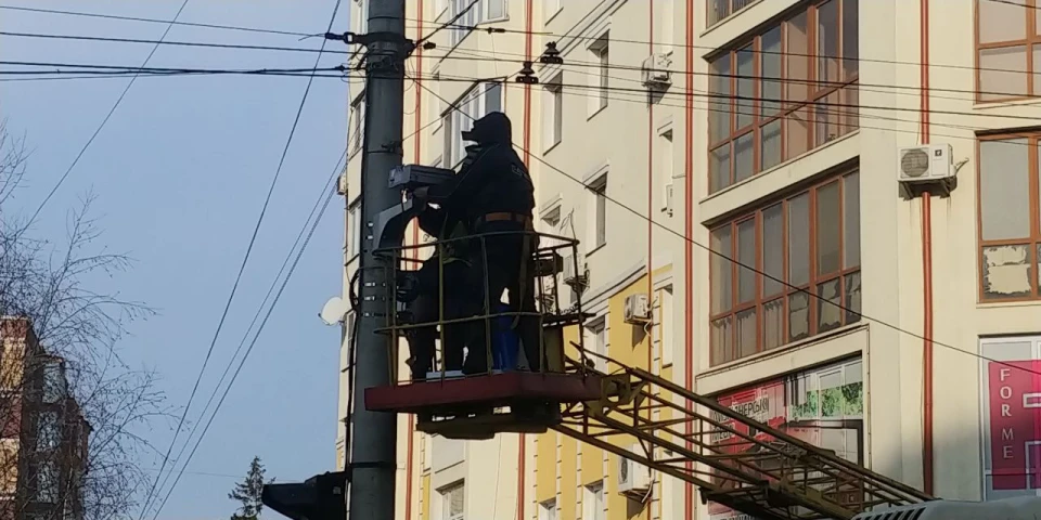 На дорогах Чернівців встановили ще шість камер фіксації порушень. Локації