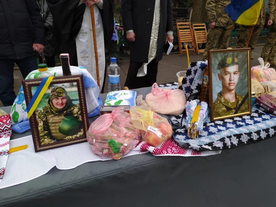 У Кропивницькому попрощалися із загиблими поблизу Бахмута воїнами