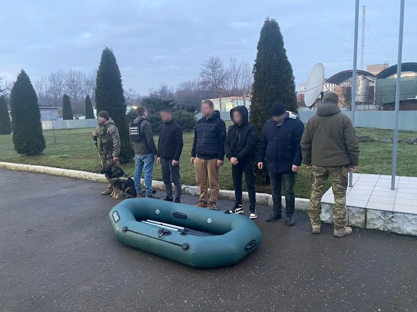 Чоловіки хотіли потрапити до Угорщини на гумовому човні