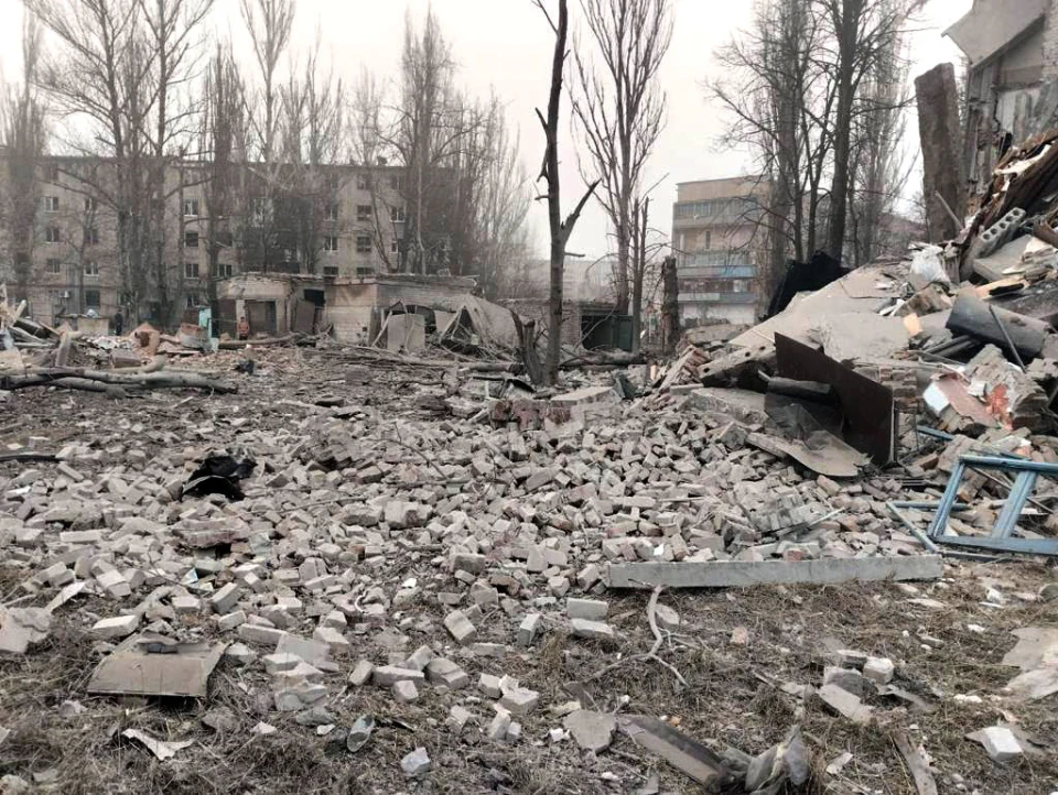 Ворог обстріляв ракетами дві багатоповерхівки в Авдіївці