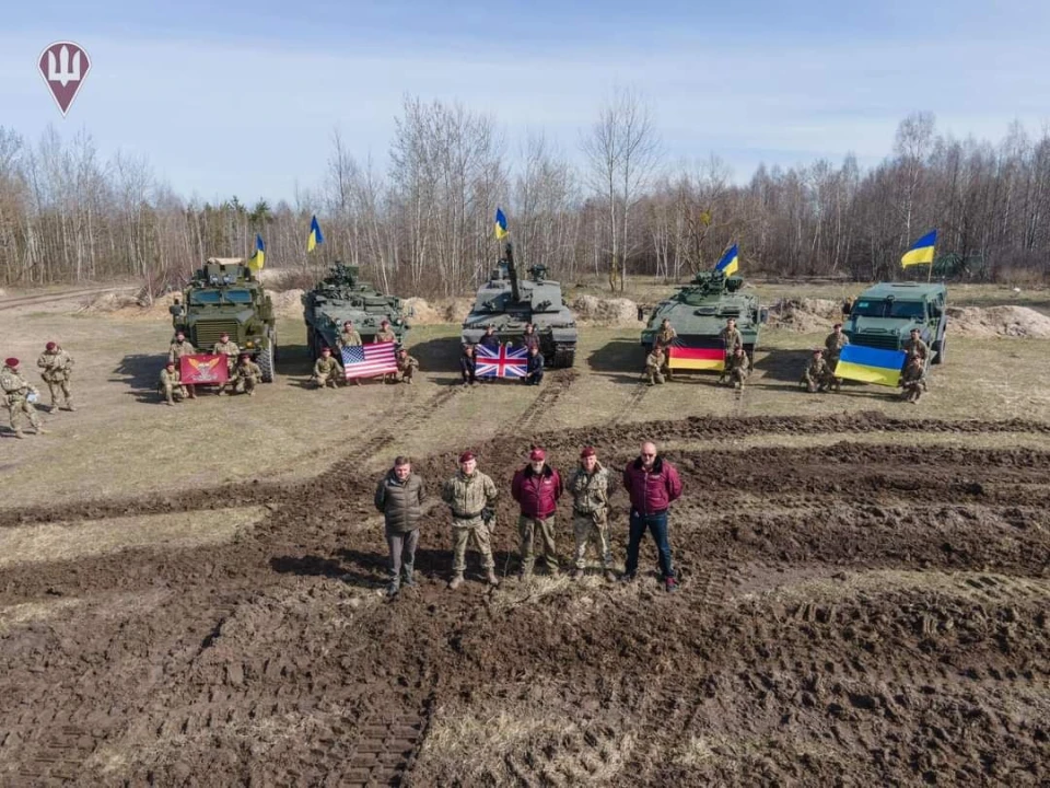 бронетехніка від партнерів