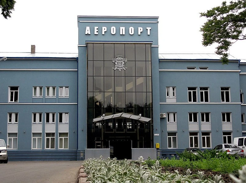 аеропорт Чернівці