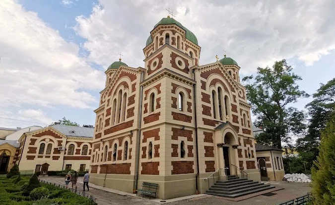 Храм УПЦ на вул. Бобанича