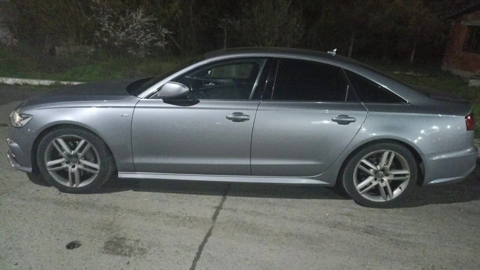 автомобіль з підробленими документами