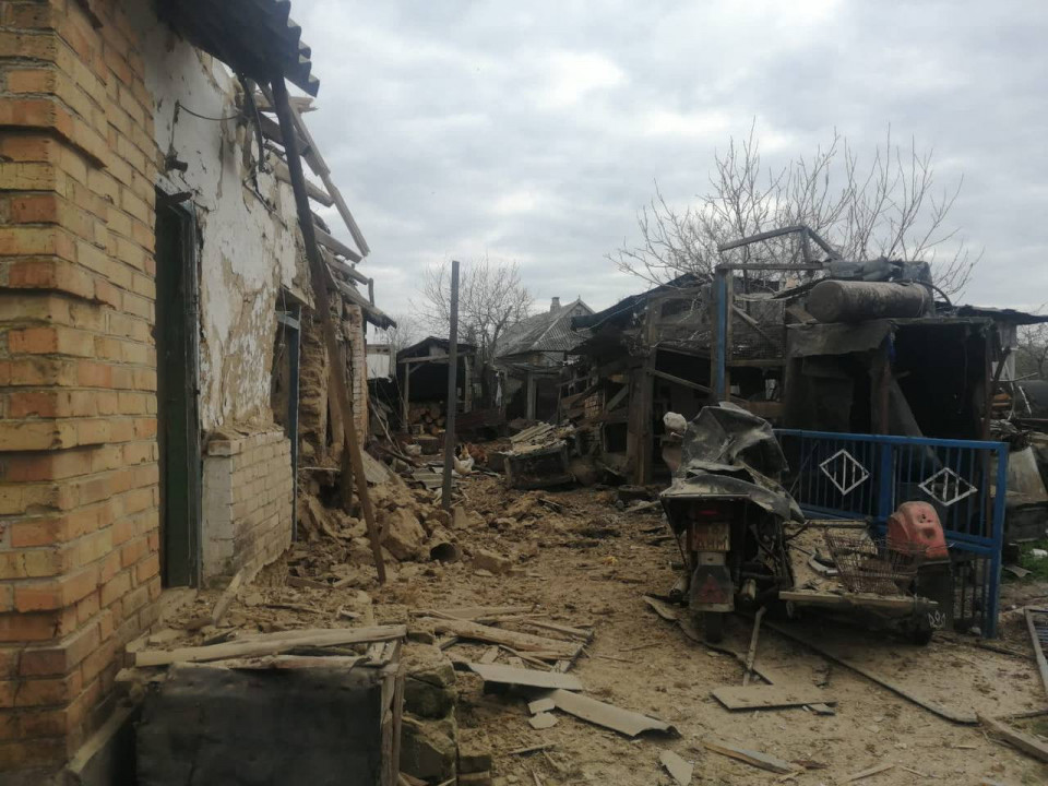Наслідки обстрілів на Дніпропетровщині 10 квітня 2023 р. Наслідки обстрілів на Дніпропетровщині 10 квітня 2023 р.