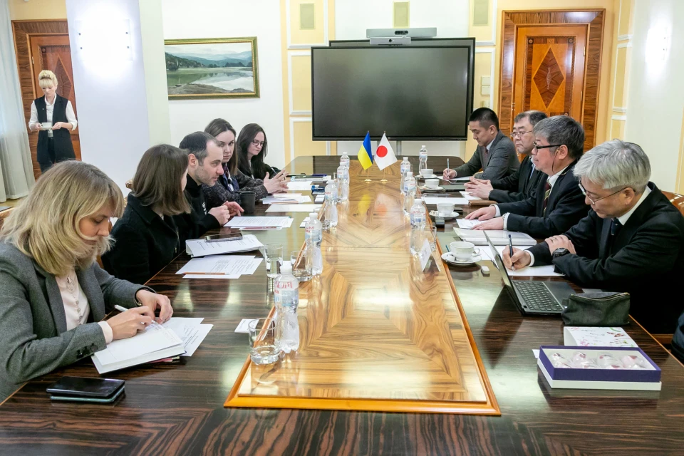 Україна Японія
