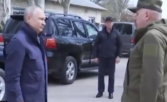 Путін на окупованих територіях
