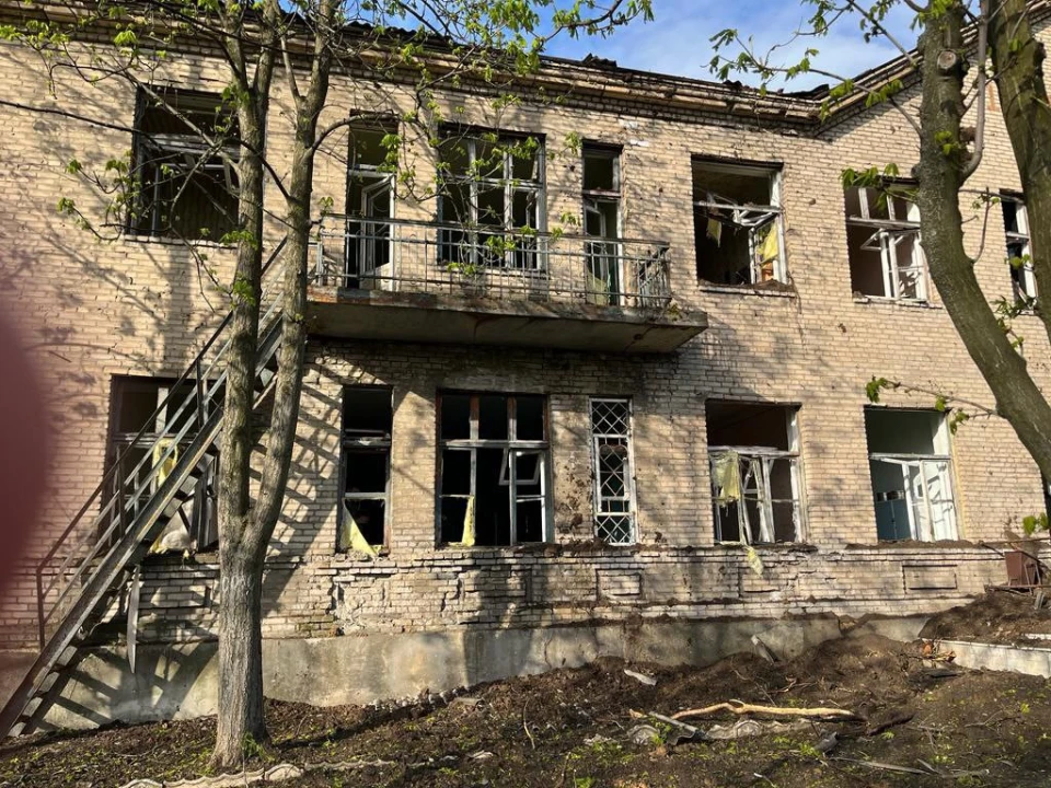Росіяни обстріляли 11 населених пунктів на Донеччині: 1 людина загинула