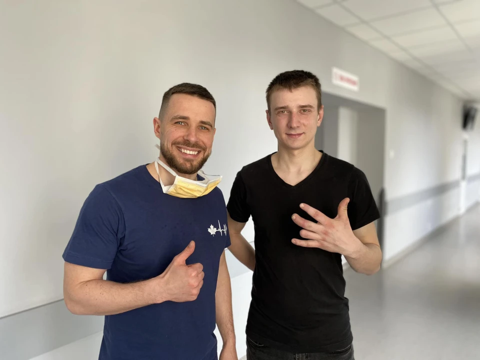чоловік, якому приживили пальці