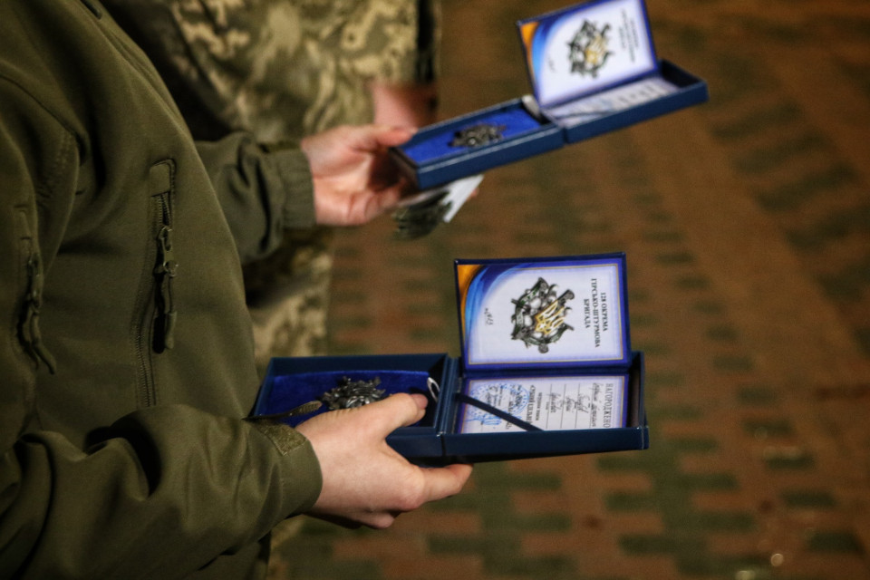 Бійцям 128-ї бригади вручили нагороди від президента України
